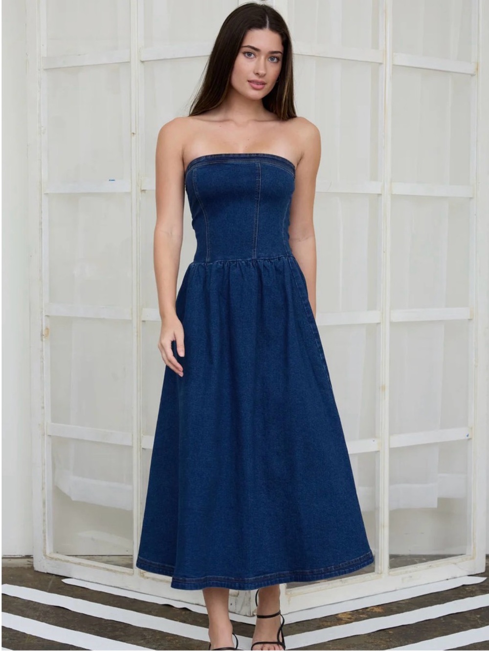 The Workshop Strapless Smocked Denim Midi Dress Dark Denim – Size Medium